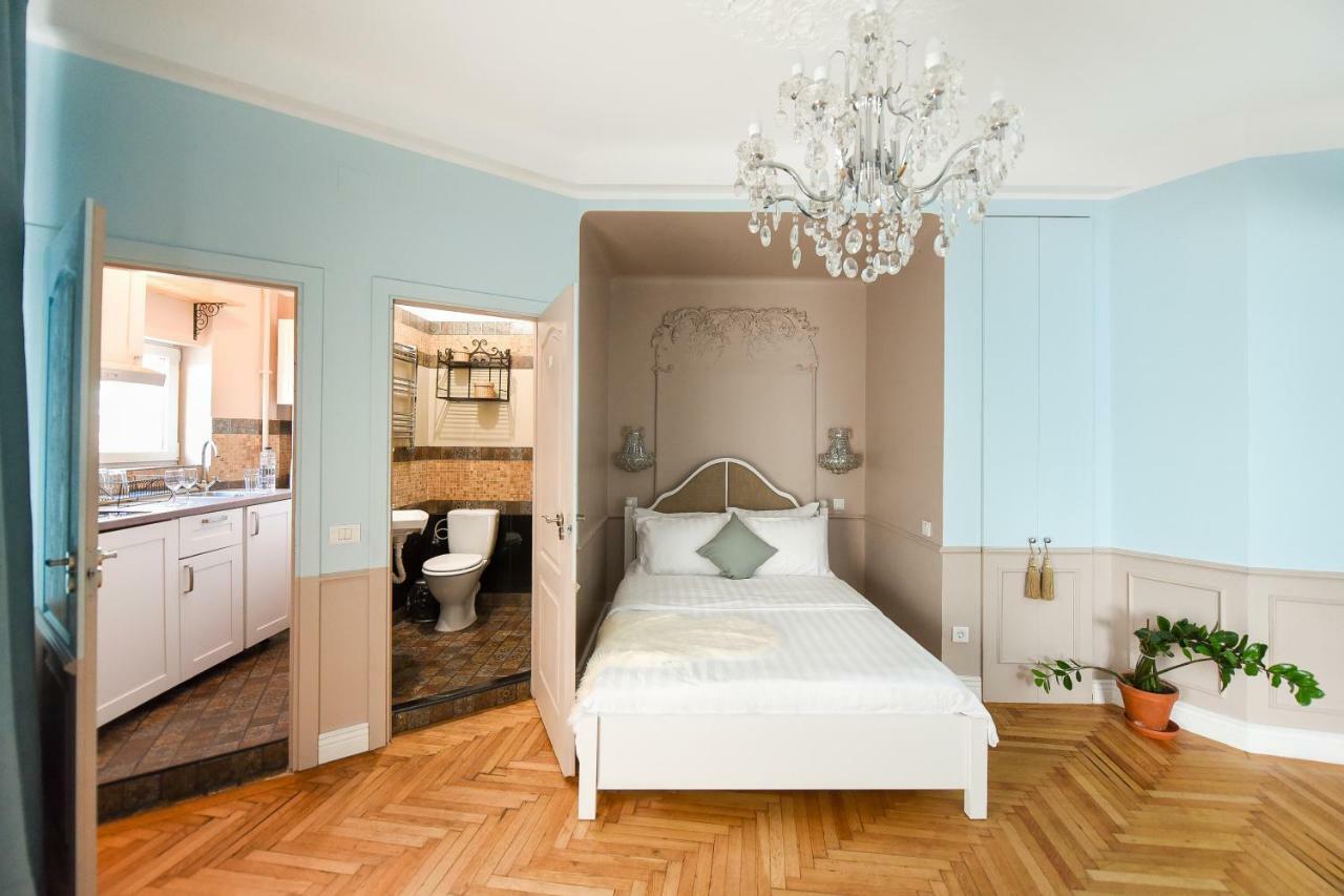 Old Town - Amazing Studio - Sunset View Apartment Bucharest